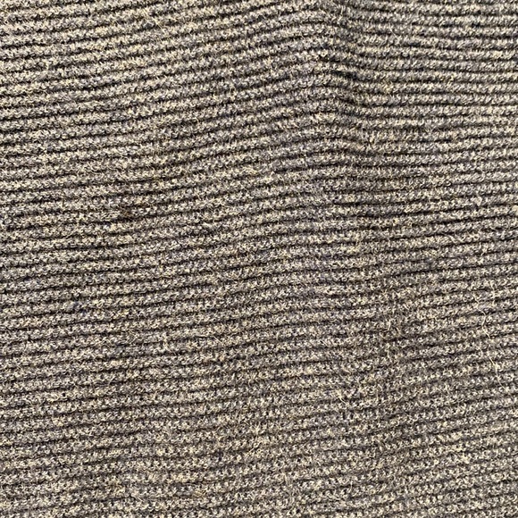Banana Republic lightweight sweater - Picture 4 of 5
